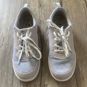 Clarks Cloudsteppers Cushion soft Sneakers - Size 6.5